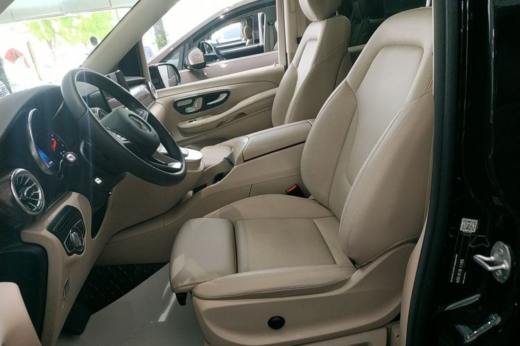 Used Mercedes-Benz V-Class 2022 V 260 Avantgarde Edition Left Front Seat