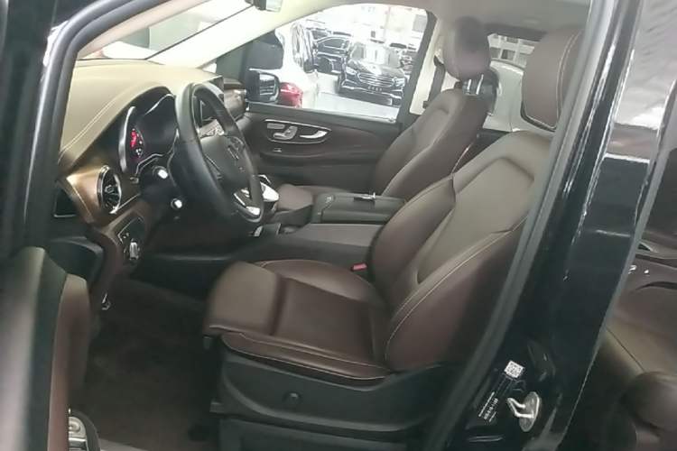 Used Mercedes-Benz V-Class 2022 V 260 L Long-wheelbase Luxury Edition Left Front Seat