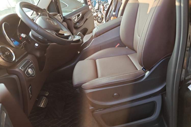 Used Mercedes-Benz V-Class 2022 V 260 Prestige Edition Left Front Seat
