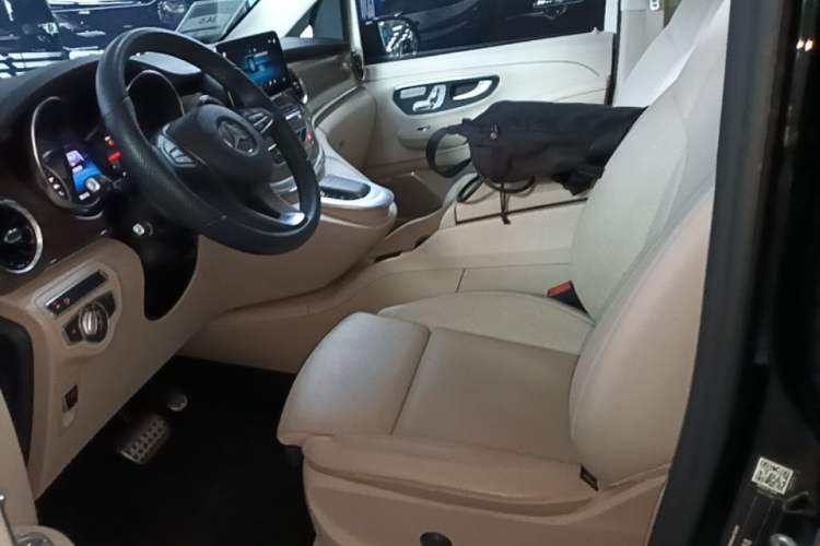 Used Mercedes-Benz V-Class 2022 V 260 L Long-wheelbase Luxury Edition Left Front Seat