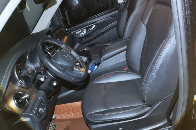 Used Mercedes-Benz V-Class 2022 V 260 L Long Wheelbase Prestige Edition Left Front Seat