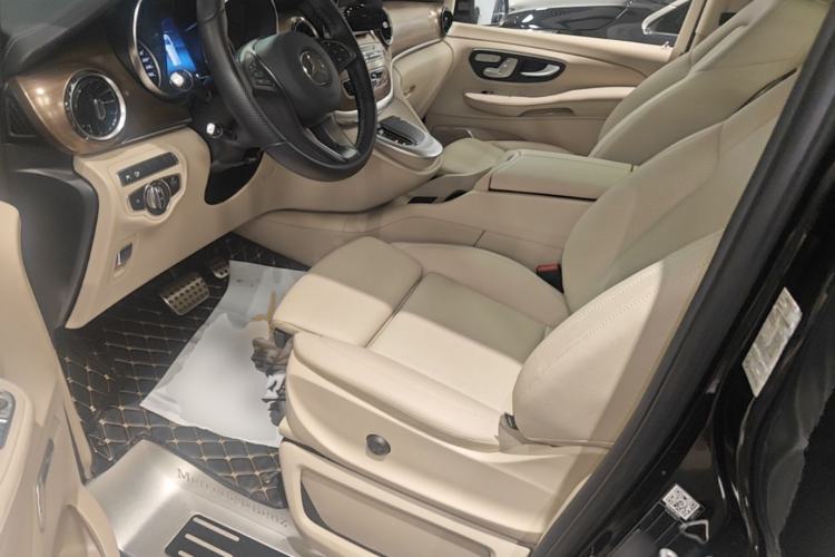 Used Mercedes-Benz V-Class 2022 V 260 L Long Wheelbase Prestige Edition Left Front Seat