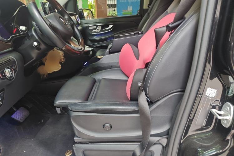 Used Mercedes-Benz V-Class 2022 V 260 Avantgarde Edition Left Front Seat