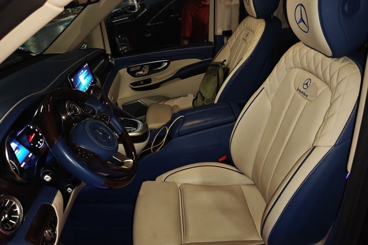 Used Mercedes-Benz V-Class 2022 V 260 Avantgarde Edition Left Front Seat