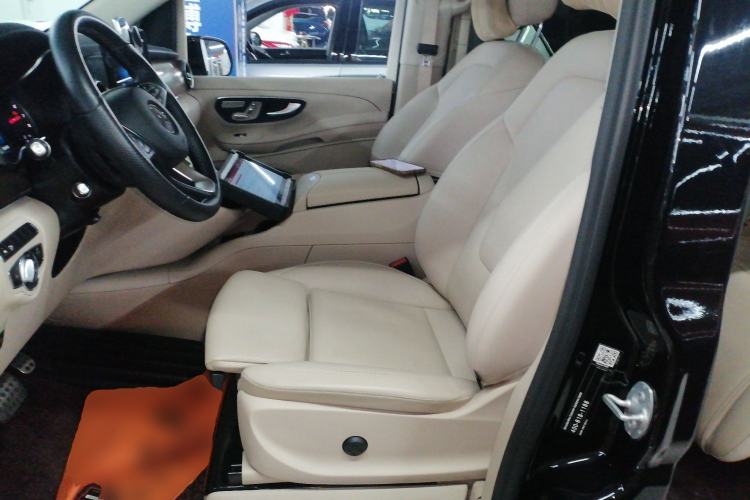 Used Mercedes-Benz V-Class 2022 V 260 L Long-wheelbase Luxury Edition Left Front Seat