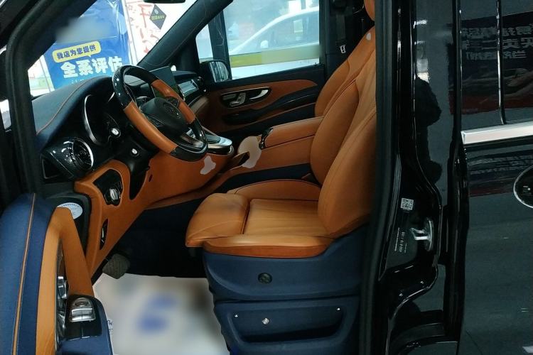 Used Mercedes-Benz V-Class 2022 V 260 Avantgarde Edition Left Front Seat