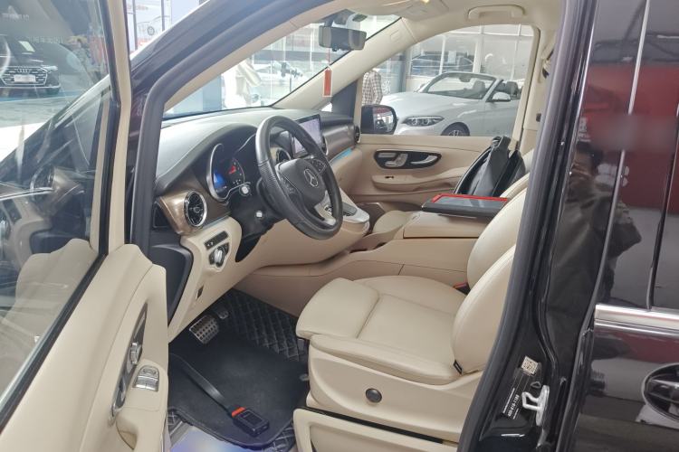 Used Mercedes-Benz V-Class 2022 V 260 L Long Wheelbase Prestige Edition Left Front Seat