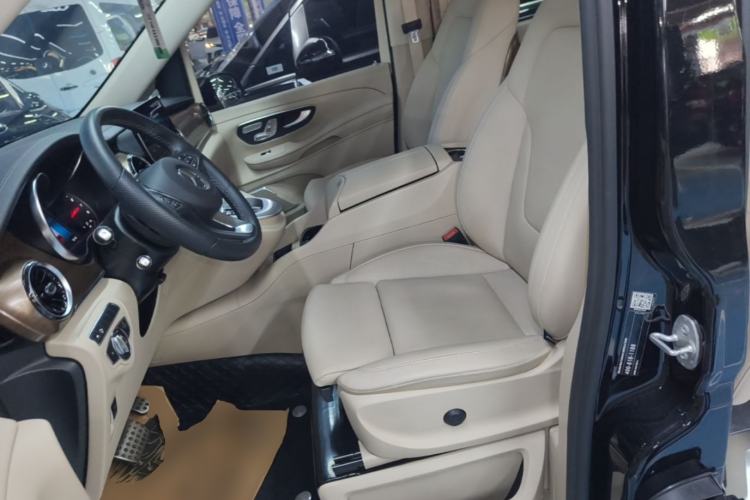 Used Mercedes-Benz V-Class 2022 V 260 L Long-wheelbase Luxury Edition Left Front Seat