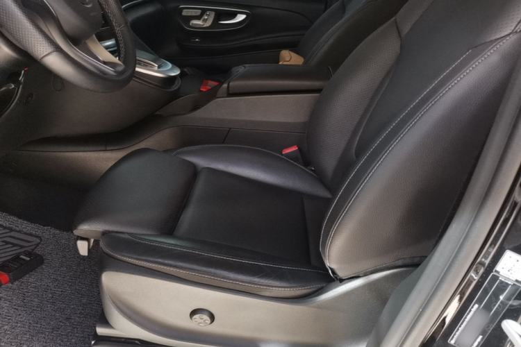 Used Mercedes-Benz V-Class 2022 V 260 Avantgarde Edition Left Front Seat