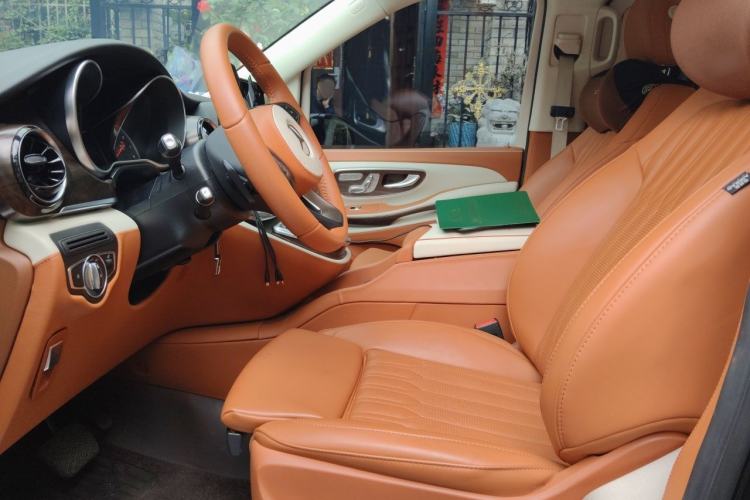 Used Mercedes-Benz V-Class 2022 V 260 Avantgarde Edition Left Front Seat