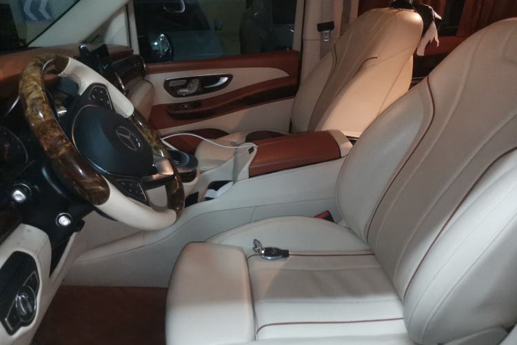 Used Mercedes-Benz V-Class 2022 V 260 Avantgarde Edition Left Front Seat