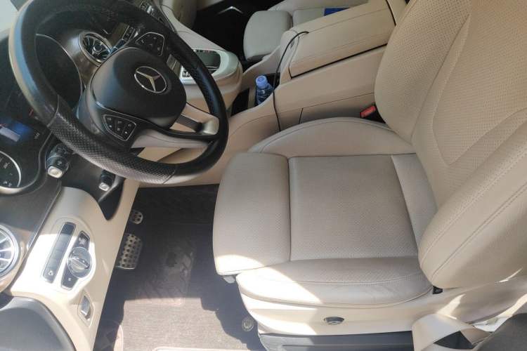 Used Mercedes-Benz V-Class 2022 V 260 Prestige Edition Left Front Seat