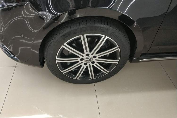 Used Mercedes-Benz V-Class 2022 V 260 L Long-wheelbase Luxury Edition Left Front Wheel Hub