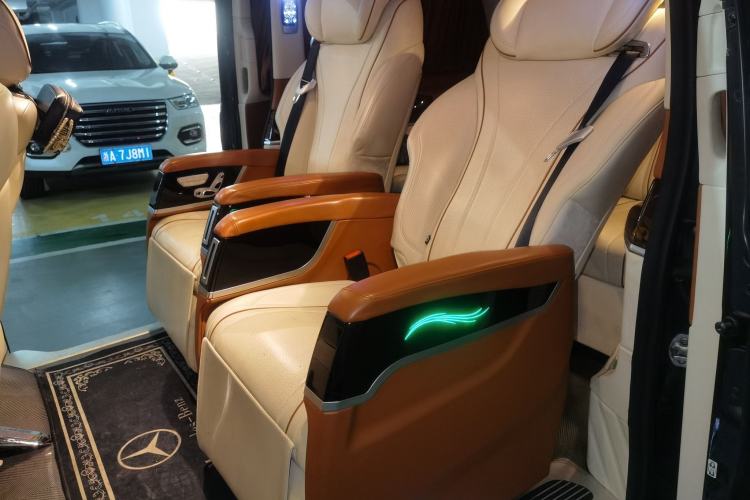 Used Mercedes-Benz V-Class 2022 V 260 Avantgarde Edition Left Rear Seat