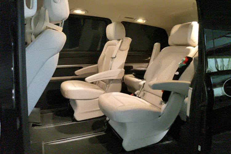 Used Mercedes-Benz V-Class 2022 V 260 Avantgarde Edition Left Rear Seat