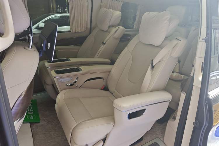 Used Mercedes-Benz V-Class 2022 V 260 Prestige Edition Left Rear Seat