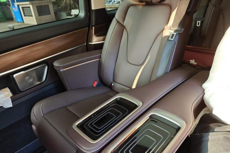 Used Mercedes-Benz V-Class 2022 V 260 Prestige Edition Left Rear Seat