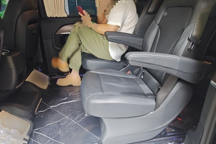 Used Mercedes-Benz V-Class 2022 V 260 Avantgarde Edition Left Rear Seat