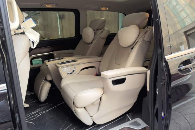 Used Mercedes-Benz V-Class 2022 V 260 Avantgarde Edition Left Rear Seat