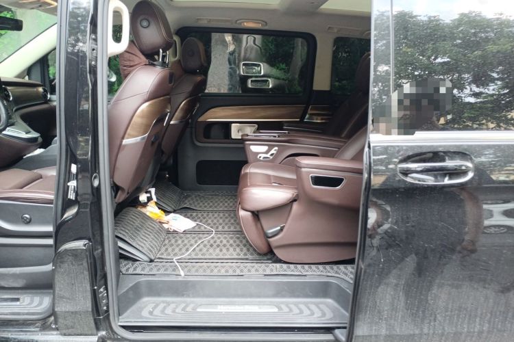 Used Mercedes-Benz V-Class 2022 V 260 L Long-wheelbase Luxury Edition Left Rear Seat