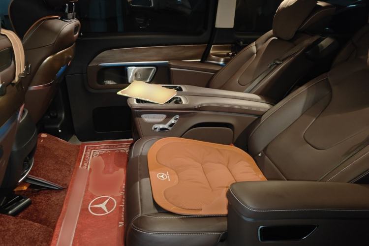 Used Mercedes-Benz V-Class 2022 V 260 L Long-wheelbase Luxury Edition Left Rear Seat