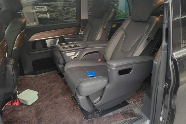 Used Mercedes-Benz V-Class 2022 V 260 Prestige Edition Left Rear Seat