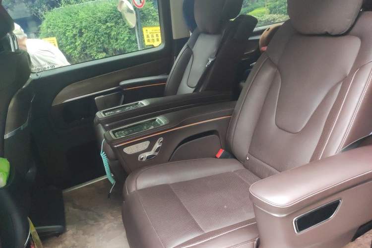 Used Mercedes-Benz V-Class 2022 V 260 L Long-wheelbase Luxury Edition Left Rear Seat