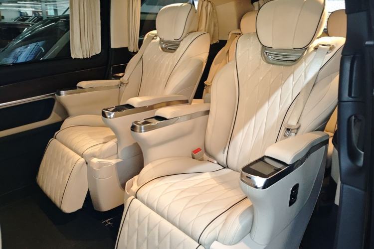 Used Mercedes-Benz V-Class 2022 V 260 Avantgarde Edition Left Rear Seat