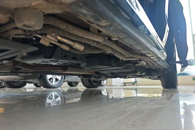 Used Mercedes-Benz V-Class 2022 V 260 Prestige Edition Left Side Sill