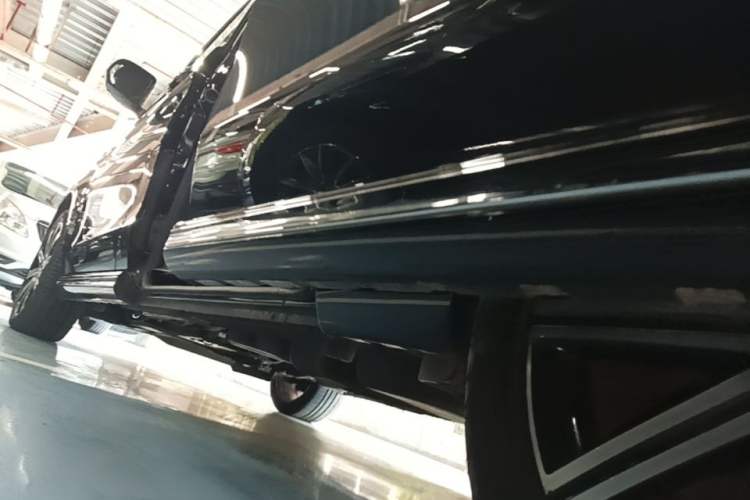 Used Mercedes-Benz V-Class 2022 V 260 L Long-wheelbase Luxury Edition Left Side Sill