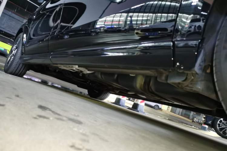 Used Mercedes-Benz V-Class 2022 V 260 Prestige Edition Left Side Sill