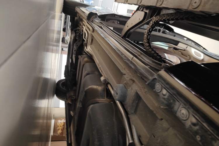 Used Mercedes-Benz V-Class 2022 V 260 L Long Wheelbase Prestige Edition Left Side Sill