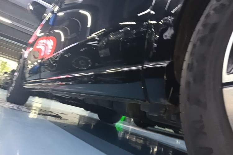 Used Mercedes-Benz V-Class 2022 V 260 Prestige Edition Left Side Sill
