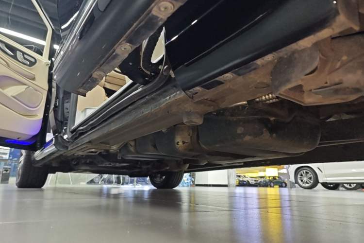 Used Mercedes-Benz V-Class 2022 V 260 L Long-wheelbase Luxury Edition Left Side Sill