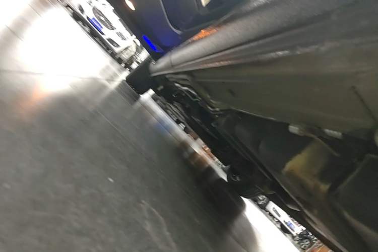 Used Mercedes-Benz V-Class 2022 V 260 Avantgarde Edition Left Side Sill