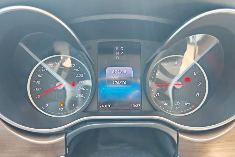 Used Mercedes-Benz V-Class 2022 V 260 L Long Wheelbase Prestige Edition Odometer Close Up