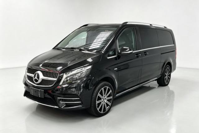 Ojetý Mercedes-Benz V-Class 2022 V 260 L Long Wheelbase Prestige Edition