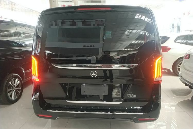 Used Mercedes-Benz V-Class 2022 V 260 L Long-wheelbase Luxury Edition Rear
