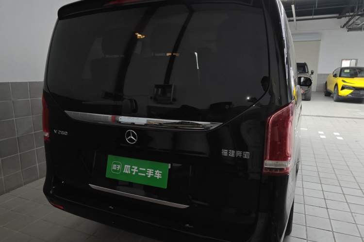 Used Mercedes-Benz V-Class 2022 V 260 Avantgarde Edition Rear