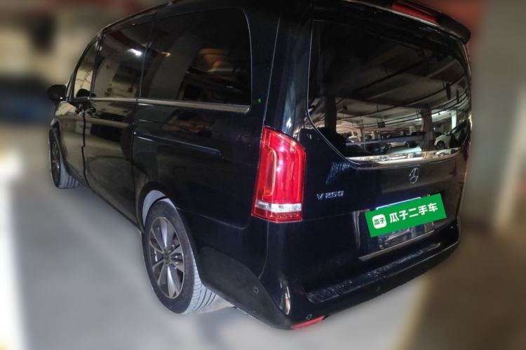 Used Mercedes-Benz V-Class 2022 V 260 Avantgarde Edition Rear Left 45 Deg