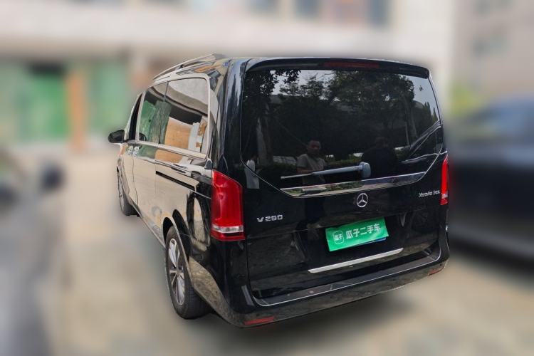 Used Mercedes-Benz V-Class 2022 V 260 Avantgarde Edition Rear Left 45 Deg