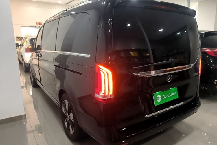 Used Mercedes-Benz V-Class 2022 V 260 Prestige Edition Rear Left 45 Deg
