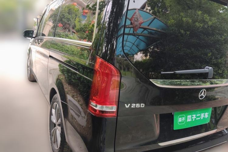 Used Mercedes-Benz V-Class 2022 V 260 Avantgarde Edition Rear Left 45 Deg