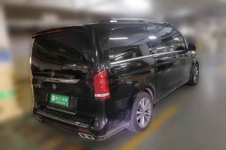 Used Mercedes-Benz V-Class 2022 V 260 Avantgarde Edition Rear Right 45 Deg