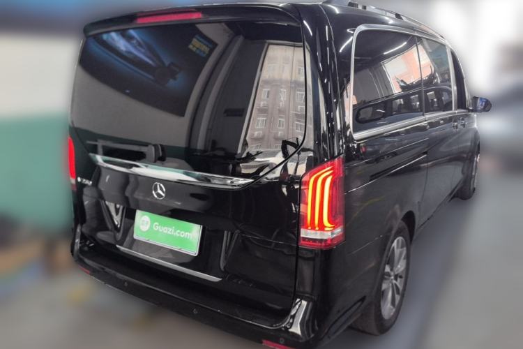 Used Mercedes-Benz V-Class 2022 V 260 Avantgarde Edition Rear Right 45 Deg
