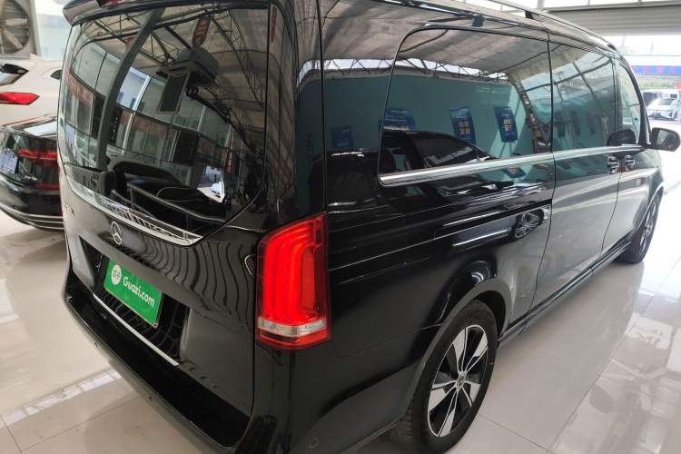 Used Mercedes-Benz V-Class 2022 V 260 L Long Wheelbase Prestige Edition Rear Right 45 Deg