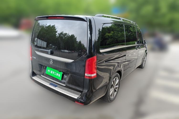 Used Mercedes-Benz V-Class 2022 V 260 Avantgarde Edition Rear Right 45 Deg