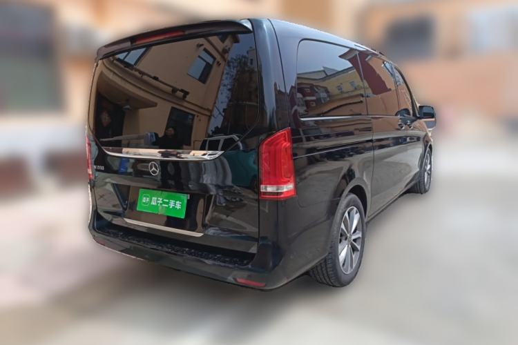 Used Mercedes-Benz V-Class 2022 V 260 Avantgarde Edition Rear Right 45 Deg