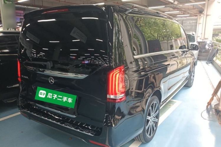 Used Mercedes-Benz V-Class 2022 V 260 L Long-wheelbase Luxury Edition Rear Right 45 Deg