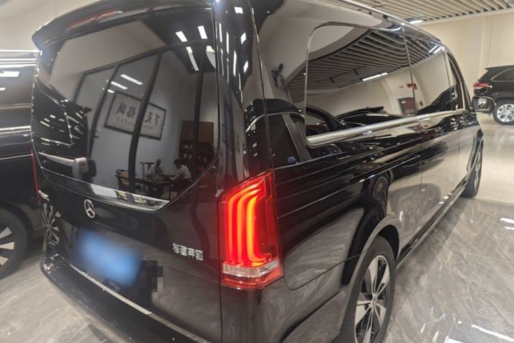 Used Mercedes-Benz V-Class 2022 V 260 L Long Wheelbase Prestige Edition Rear Right 45 Deg